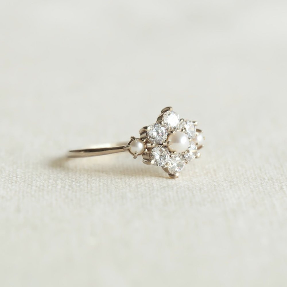 Flower cluster ring solitaire ring engagement ring wedding ring gold ring pearl